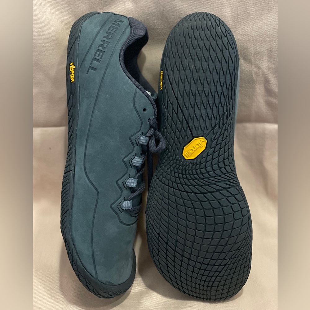 Brand new Merrell Vapor 3. Beautiful grey leather.
